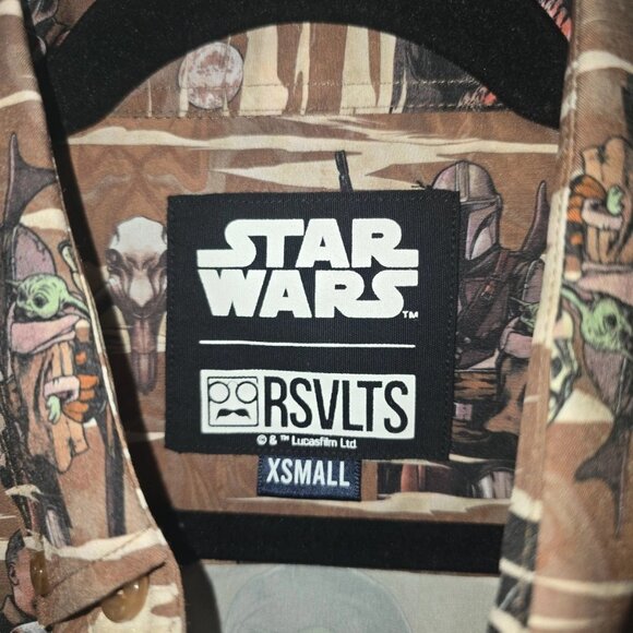 Star Wars RSVLTS The Mandalorian "Mando Montage" Shirt Size Extra Small - Picture 4 of 4